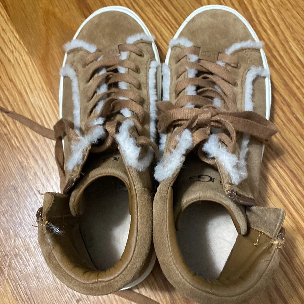 Ugg wedge sneaker style - Picture 4 of 4